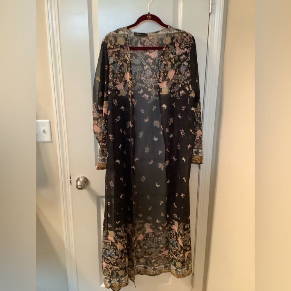 Zanzea Collection duster, beautiful & whimsical with flowers & butterflies, 4XL